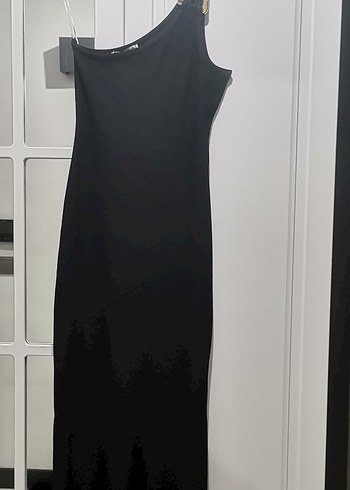 Tek Omuzlu Siyah Uzun Elbise