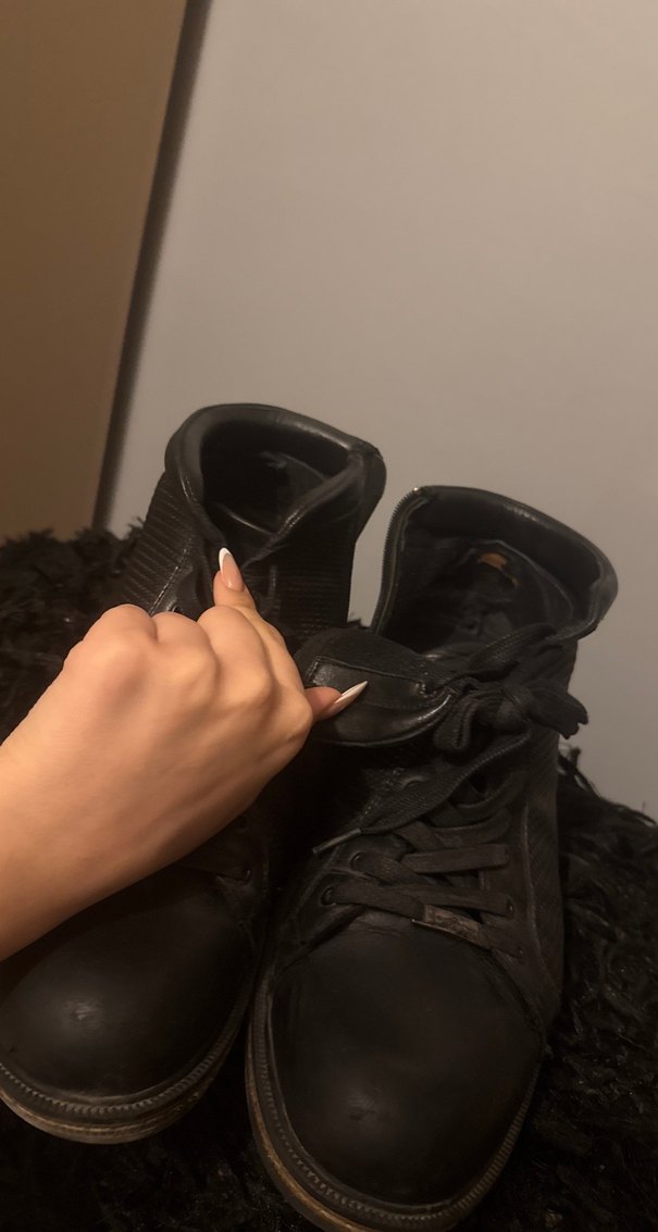 Siyah Erkek Kürklü Biker Bot - Görsel 3