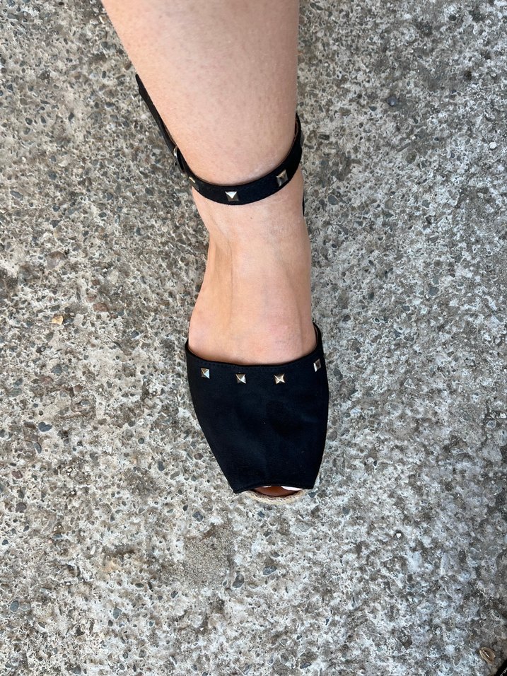 Siyah Süet Tokalı Kadın Sandalet - Görsel 4