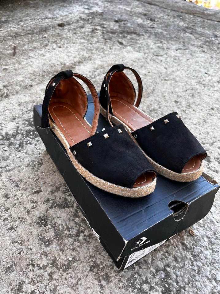 Siyah Süet Tokalı Kadın Sandalet - Görsel 3