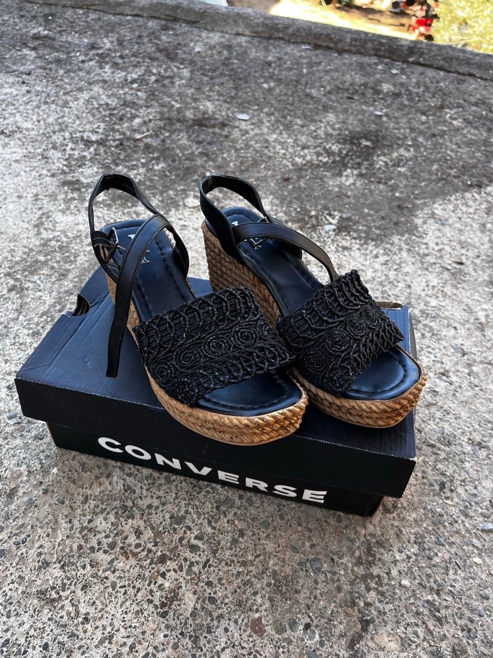 Dantel Detaylı Siyah Dolgu Topuklu Kadın Ayakkabı - Görsel 3