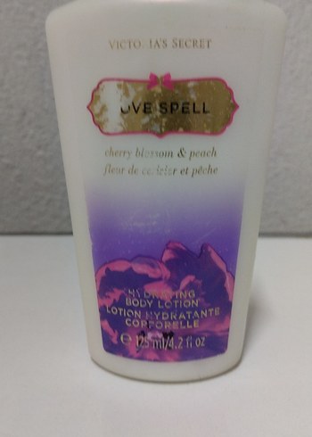 Victoria s Secret Victoria's Secret love Spell Vücut Losyonu 125 ml