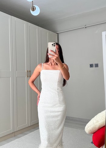 Minimalist Beyaz Midi Straplez Abiye Elbise