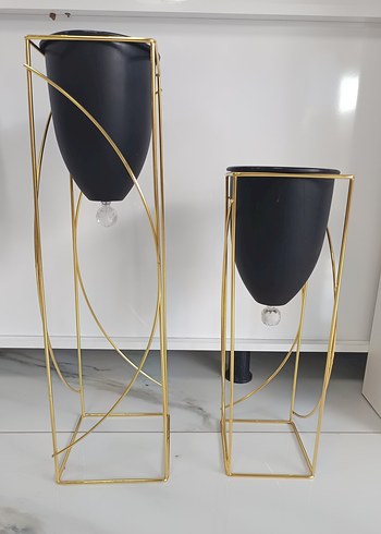 Altın Renkli Siyah Metal ikili salon süsü
