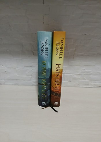 Danielle L. Jensen Kitap Seti: Koprü Krallığı & Hain Kraliçe - Görsel 2