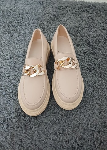 Diğer Bej Zincir Detaylı Kadın Loafer