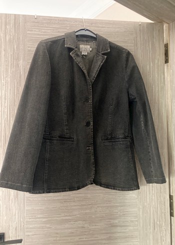 Gri Düğmeli Kadın Denim Ceket