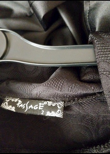 Düğmeli V Yaka Siyah Ofis elbisesi - Görsel 3