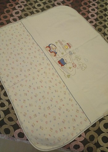 Nakışlı Pamuklu Beyaz Çocuk Battaniyesi - Görsel 4