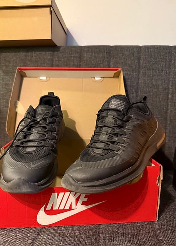 Nike Air Max Axis
