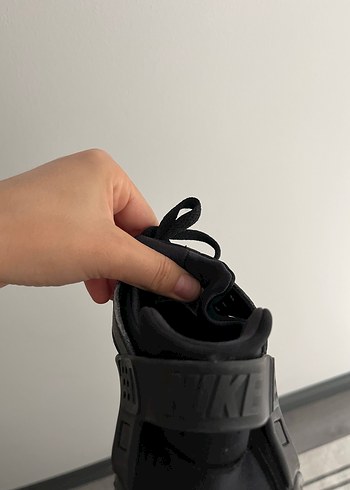 Nike Siyah Bağcıklı Kadın Spor Ayakkabı