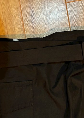 Siyah Kemerli Midi Kadın Kumaş Pantolon