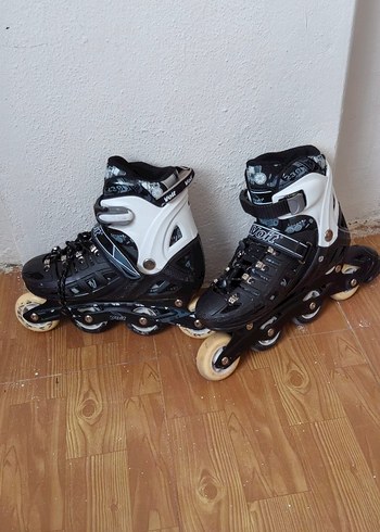 tek ebat Beden Paten ( siyah beyaz viot predator 38-41 ayarlanabilir)