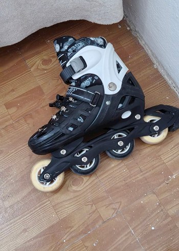 tek ebat Beden siyah Renk Paten ( siyah beyaz viot predator 38-41 ayarlanabilir)