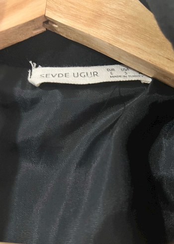 Sevde Uğur Siyah Klasik Kesim Kaban - Görsel 4