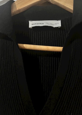 Bershka Siyah Yırtmaçlı Elbise - Görsel 3