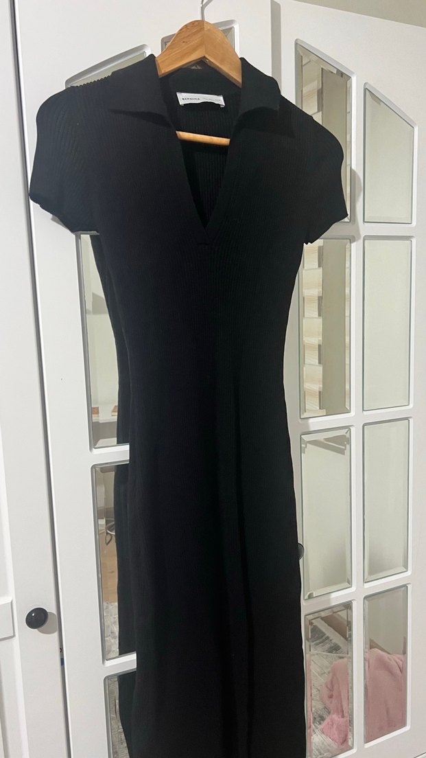 Bershka Siyah Yırtmaçlı Elbise - Görsel 2