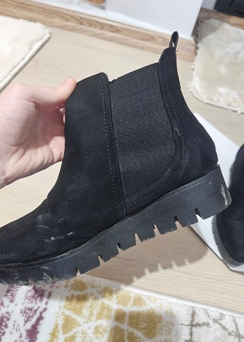 Siyah Süet Kadın Dolgu Topuklu Bot - Görsel 3