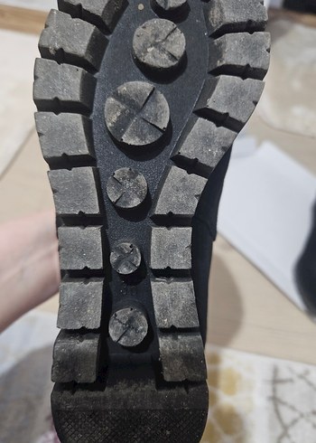 Siyah Süet Kadın Dolgu Topuklu Bot - Görsel 4