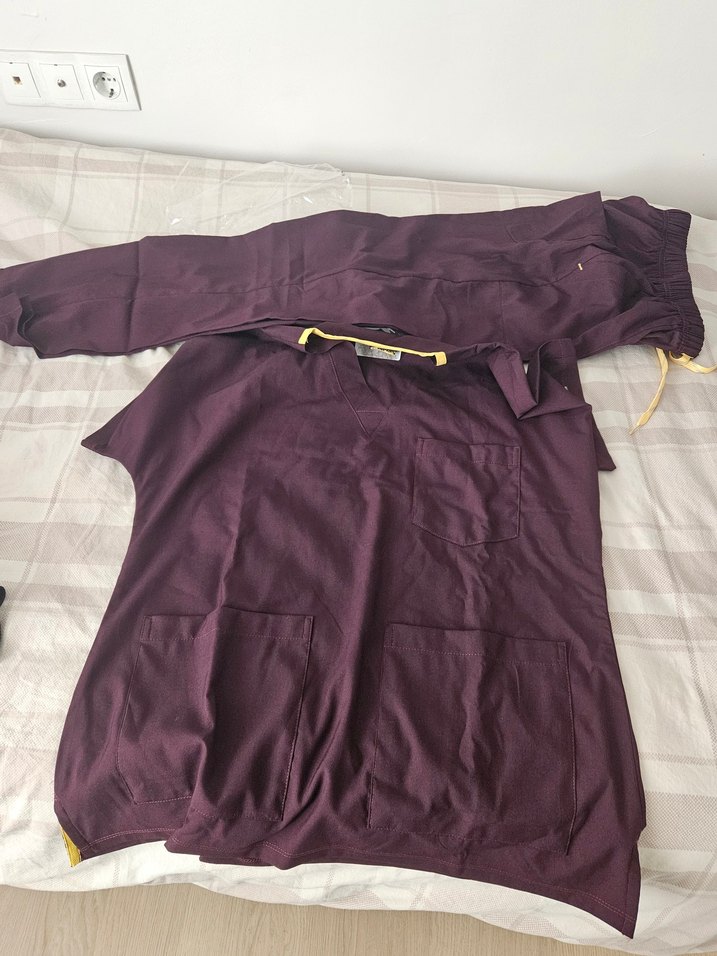 mürdüm Kadın scrubs - Görsel 3