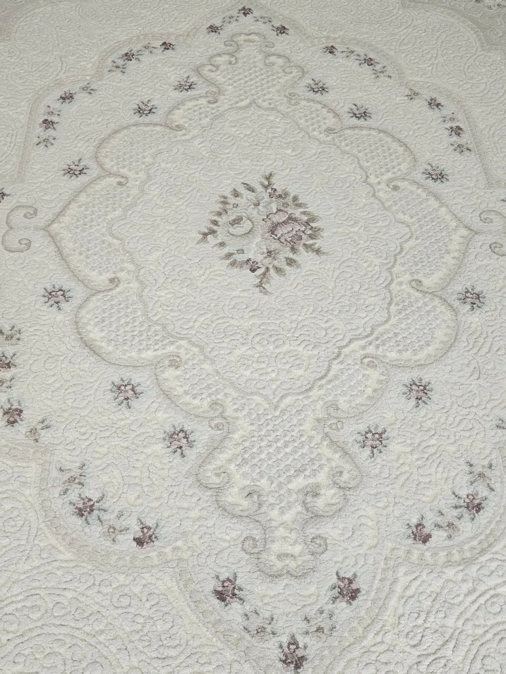 İşlemeli Beyaz Klasik Halı - Görsel 3