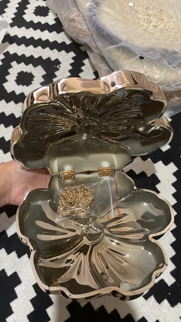 Parlak Altın Çiçek Desenli Abiye Çanta - Görsel 2