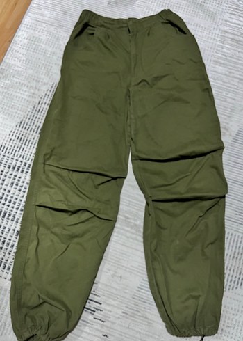 Kadın Haki Renk Fermuarlı Rahat Kesim Pantolon - Görsel 3