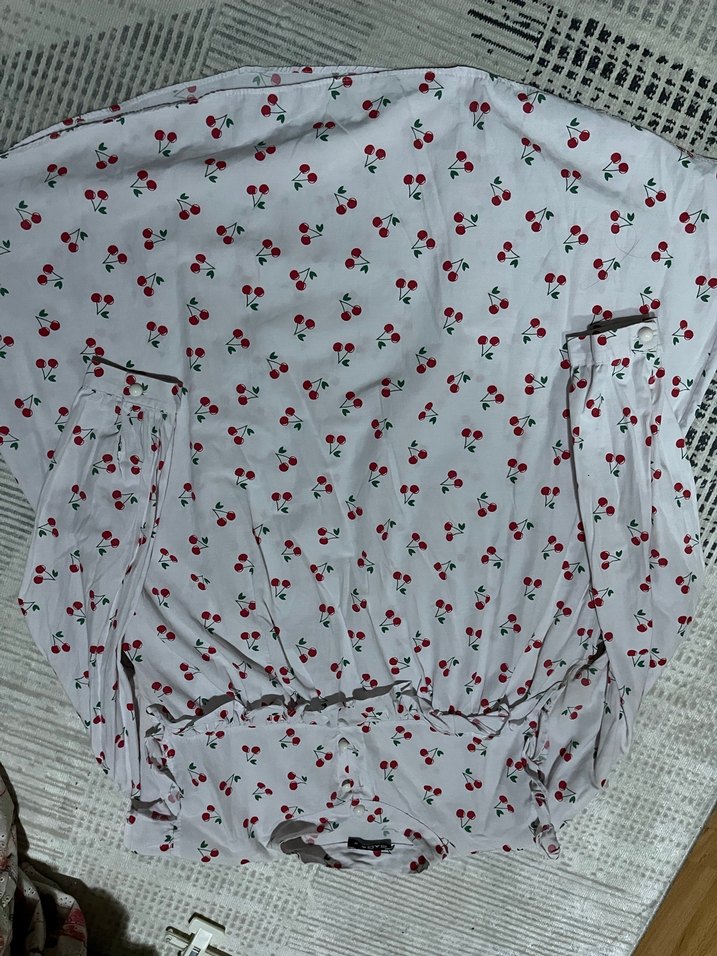 Kiraz desenle  oversıze gömlek - Görsel 3