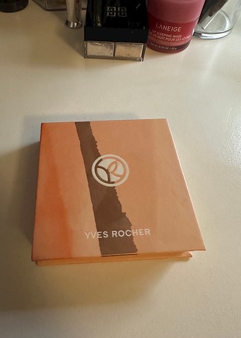 Yves Rocher Aydınlatıcı Pudra