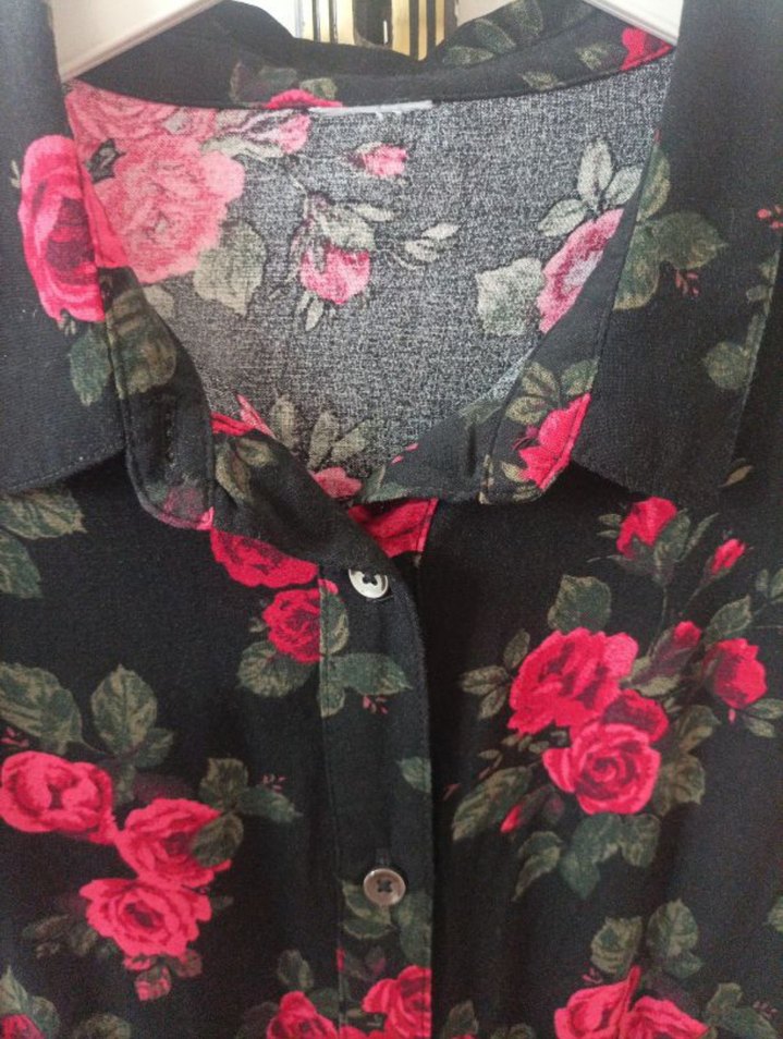 Çiçek Desenli Siyah Uzun Kollu elbise - Görsel 4