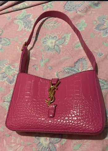 Pembe Desenli Çanta