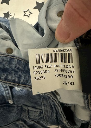 Mavi Yırtık Detaylı Gri Batik Desenli Kadın Jean - Görsel 5