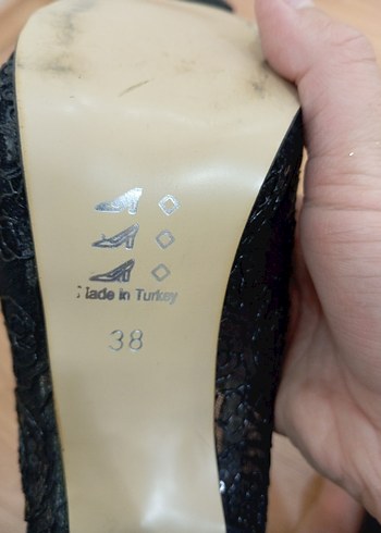 Dantel Detaylı Siyah Gotik Yüksek Topuklu Ayakkabı - Görsel 3