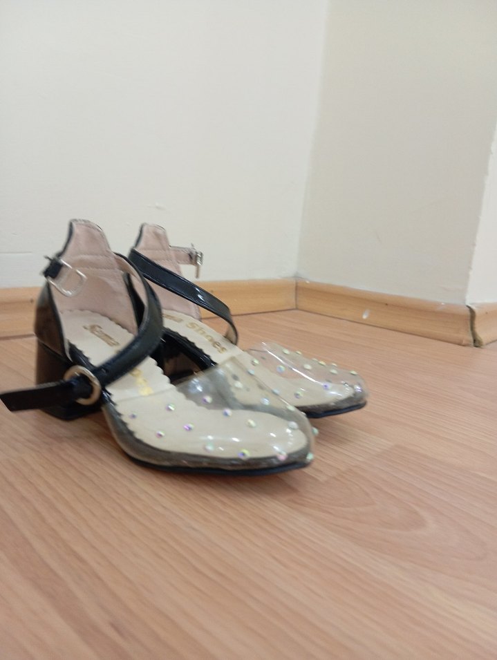 Kız Çocuk Siyah Payetli Özel Ayakkabı - Görsel 3