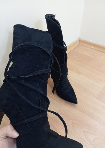 Siyah Süet Stiletto Topuklu Gotik Bot - Görsel 3