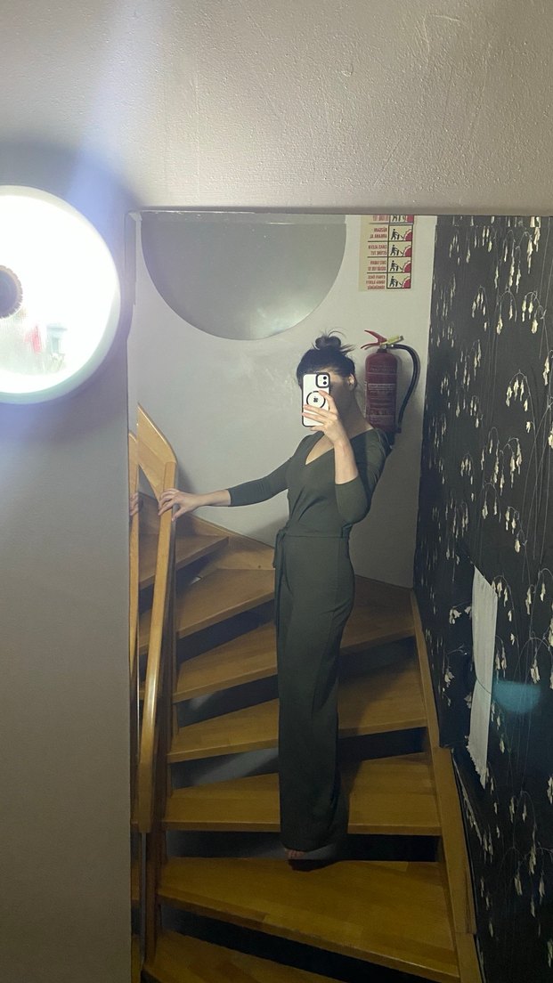 V Yaka Uzun Kollu Haki Kadın Tulum - Görsel 4