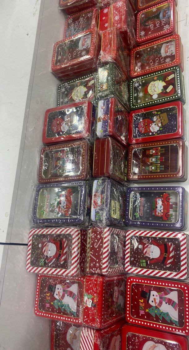 Renkli Yılbaşı Temalı Metal Kutu Seti - Görsel 3