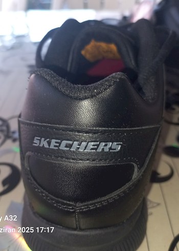 44 Beden Skechers Erkek Siyah Spor Ayakkabı 44 beden suni deri
