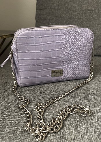 Bershka Lila Yılan Derisi Desenli Zincirli Çanta