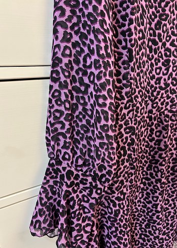 Leopar Desenli Mor Uzun Kollu Elbise - Görsel 4