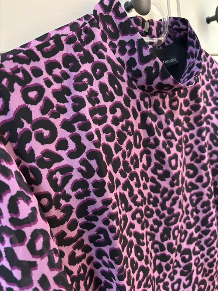 Leopar Desenli Mor Uzun Kollu Elbise - Görsel 3