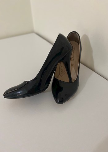 Kadın Siyah Rugan Stiletto Topuklu Ayakkabı
