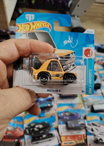 Renkli Mazda RX-3 Oyuncak Araba