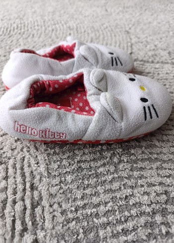 Kız Çocuk Beyaz Nakışlı Peluş Ev Terliği - Görsel 3