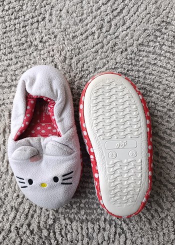 Kız Çocuk Beyaz Nakışlı Peluş Ev Terliği - Görsel 5