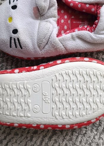 Kız Çocuk Beyaz Nakışlı Peluş Ev Terliği - Görsel 4