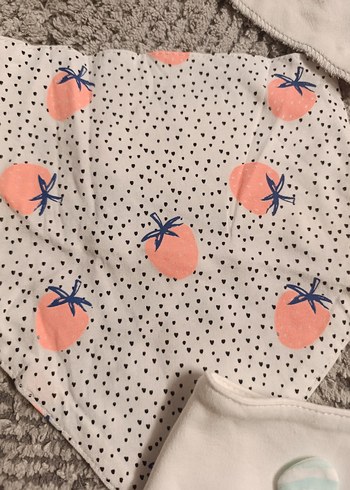 Nakışlı ve Desenli Bebek Önlük Seti - Görsel 3