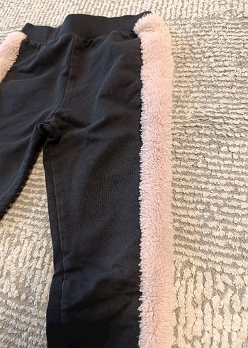 Kızlar için Pembe Kürklü Siyah Eşofman Altı - Görsel 2