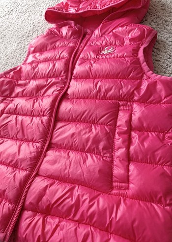 Benetton Kız Çocuk Kapüşonlu Şişme Yelek - Görsel 2