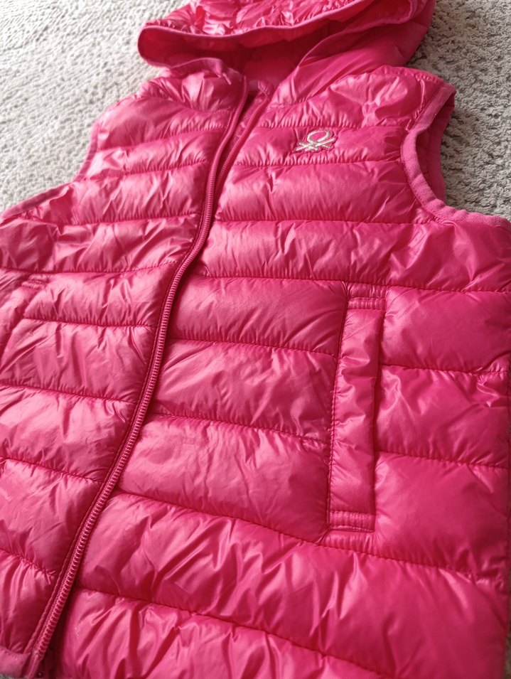 Benetton Kız Çocuk Kapüşonlu Şişme Yelek - Görsel 2